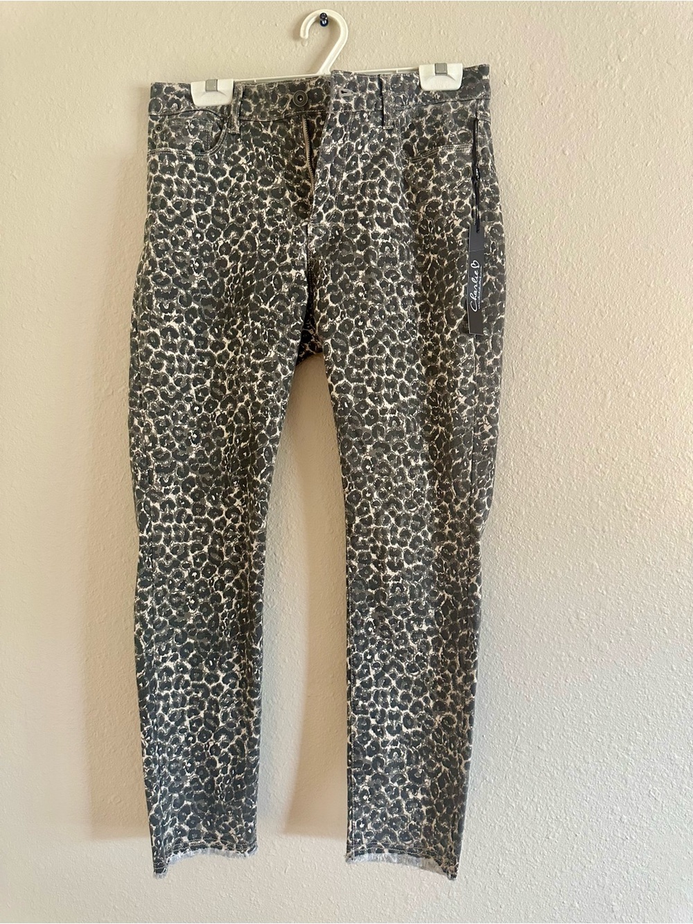 CHARLIE B Women's Skinny Jeans - Trendy Leopard Print NWT